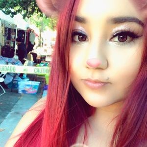 Meet your Posher, Esmeralda